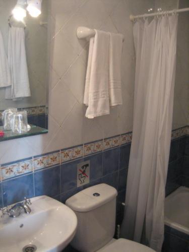 Hostal Plaza Ruiz Ceuta Ruang foto